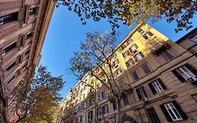 Dandolo In Trastevere By Halldis